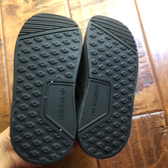 Toddler Adidas Black Tennis Shoes - Picture 4 of 4